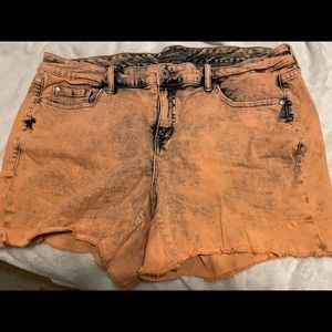 Torrid Vintage Stretch Coral Acid Wash Short